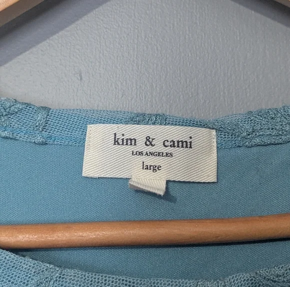 Kim & Cami Los Angeles Women's Large Blue Embroidered Mesh Short Puff Sleeve Top - Picture 5 of 9